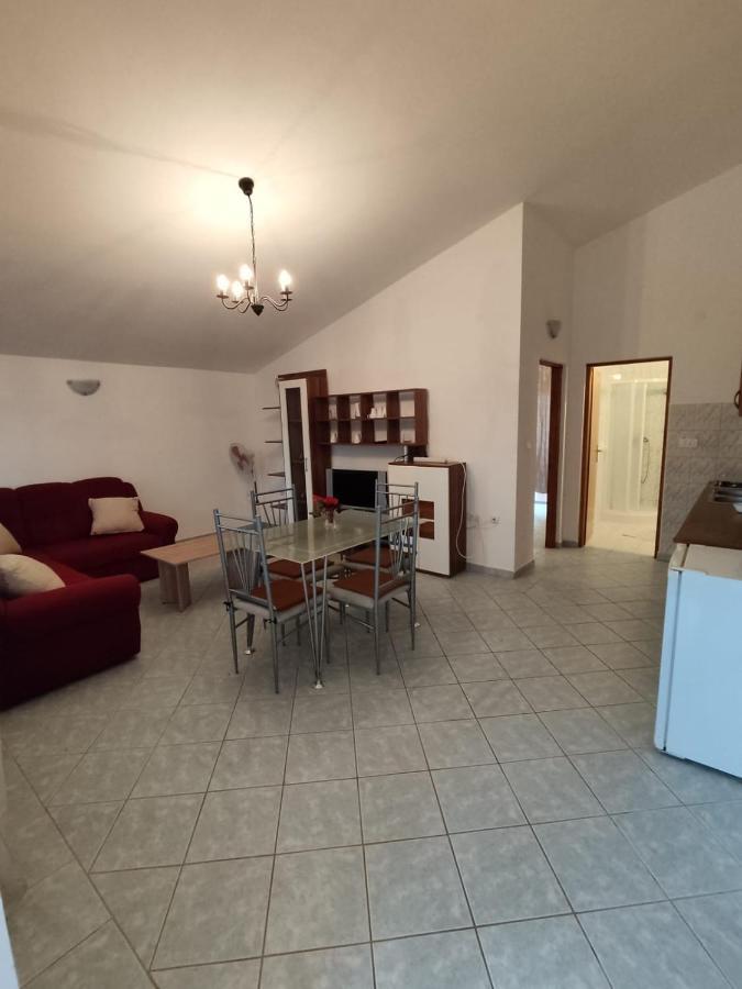 Summer Vibe Apartma Vir